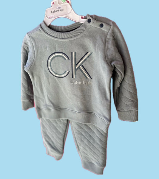 Conjunto CALVIN KLEIN 18 Meses Baby corner